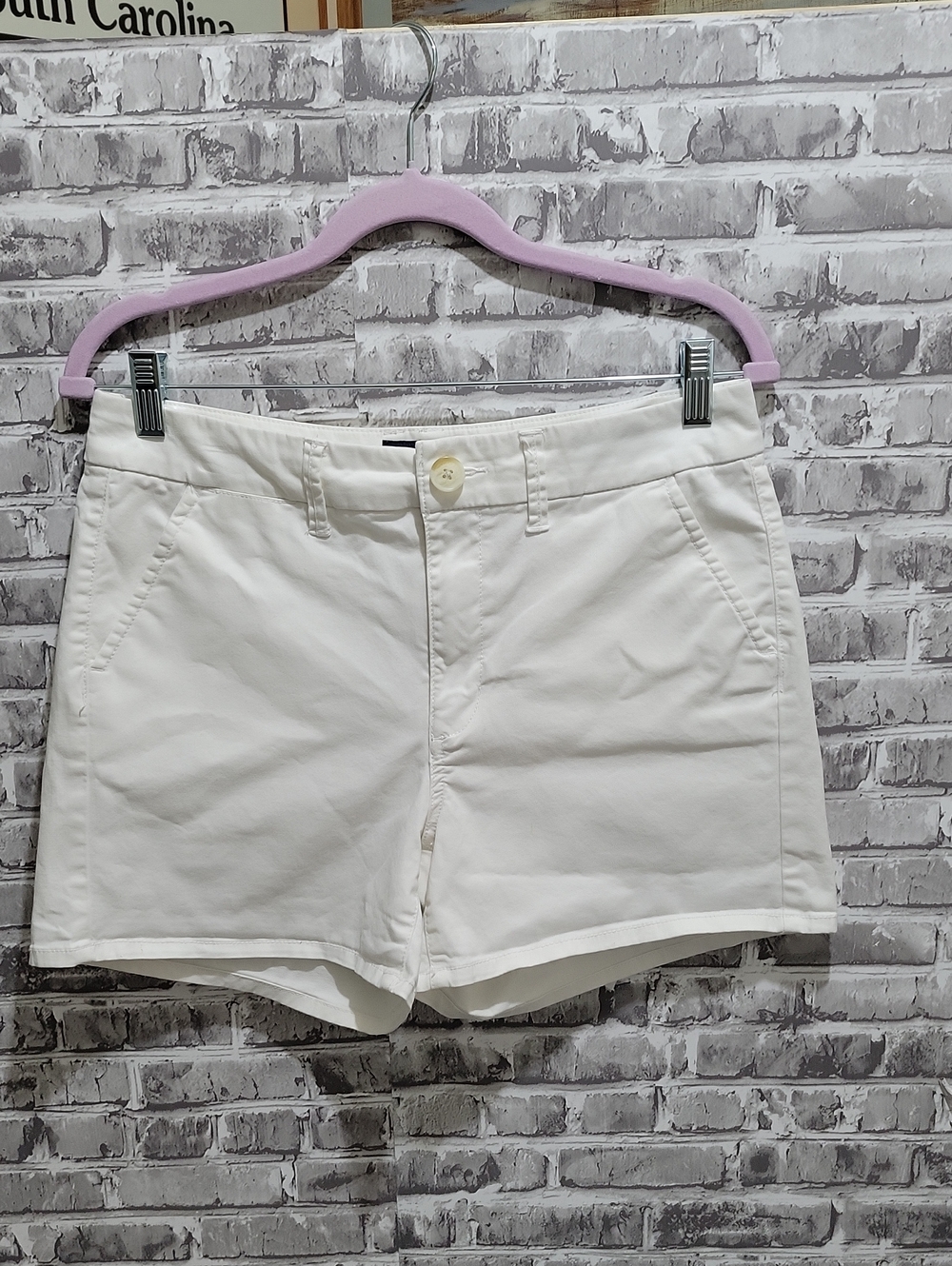 American Eagle Womens Hi-Rise Shortie White Bermuda Shorts Sz 8, Crisp Classic